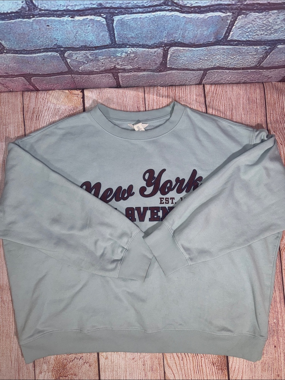 New York 5th Avenue Crewneck Sweatshirt Women’s XL Blue Graphic Pullover - Picture 7 of 9